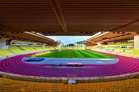 足球报曝中超某俱乐部欠税过亿，评论区画风突变：先查查调节费去哪了